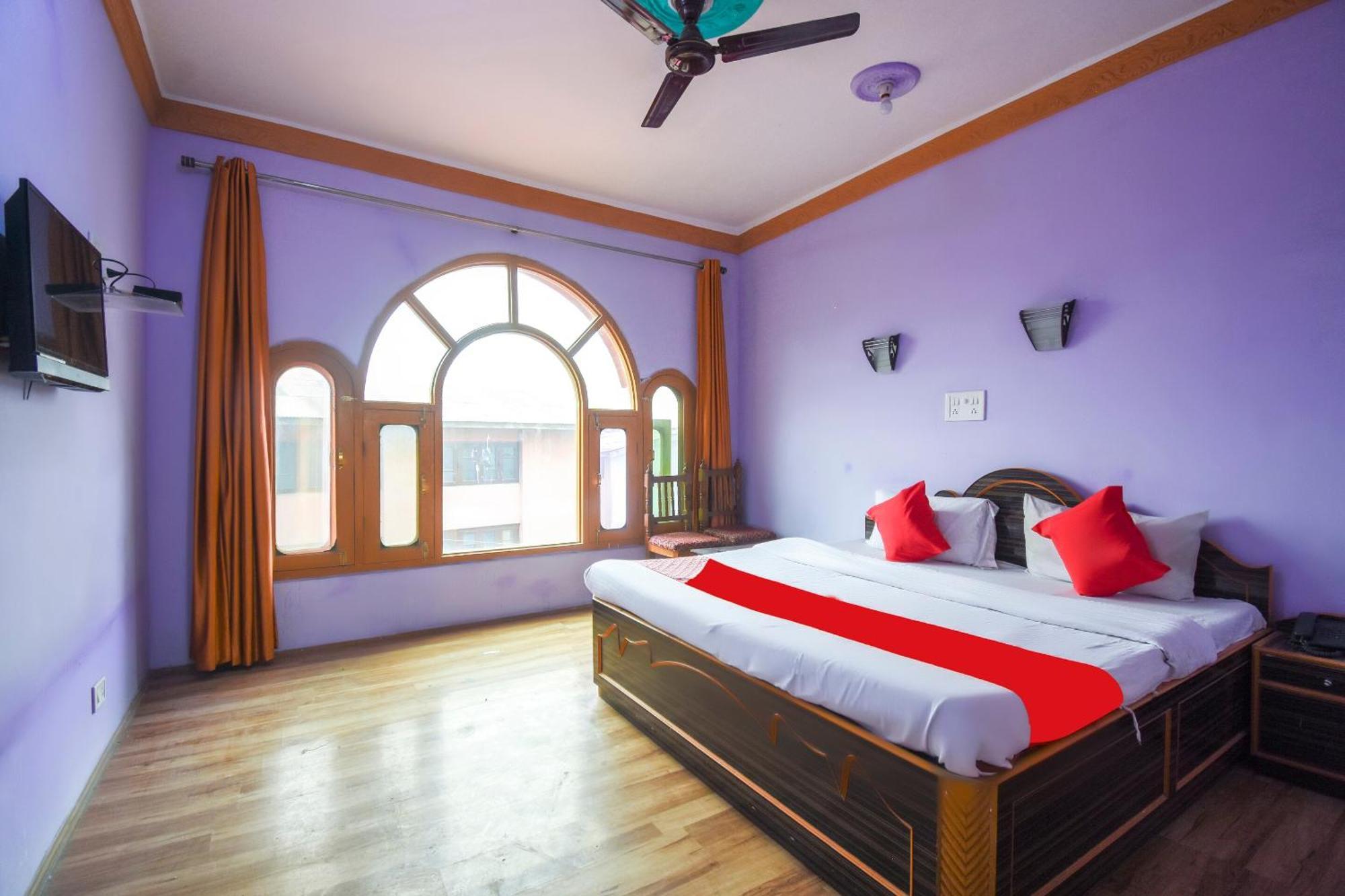 Oyo Hotel New Divine Kashmir Durgjan Экстерьер фото