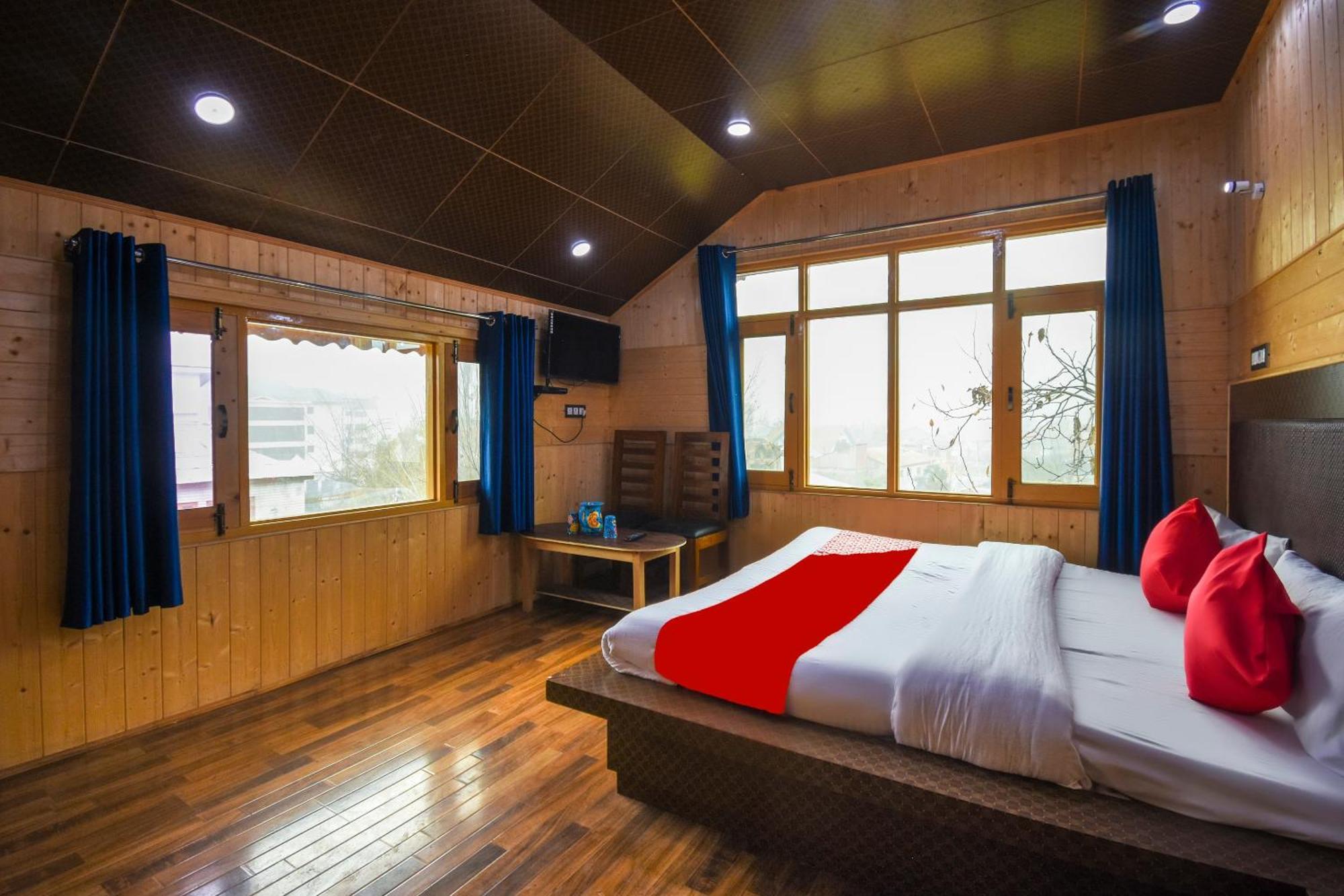 Oyo Hotel New Divine Kashmir Durgjan Экстерьер фото