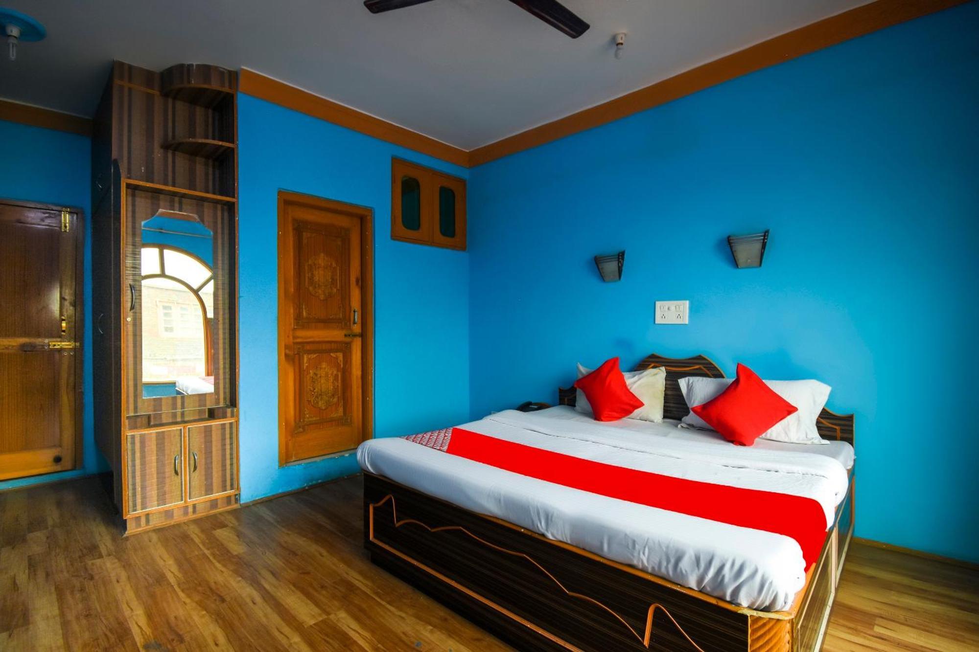 Oyo Hotel New Divine Kashmir Durgjan Экстерьер фото