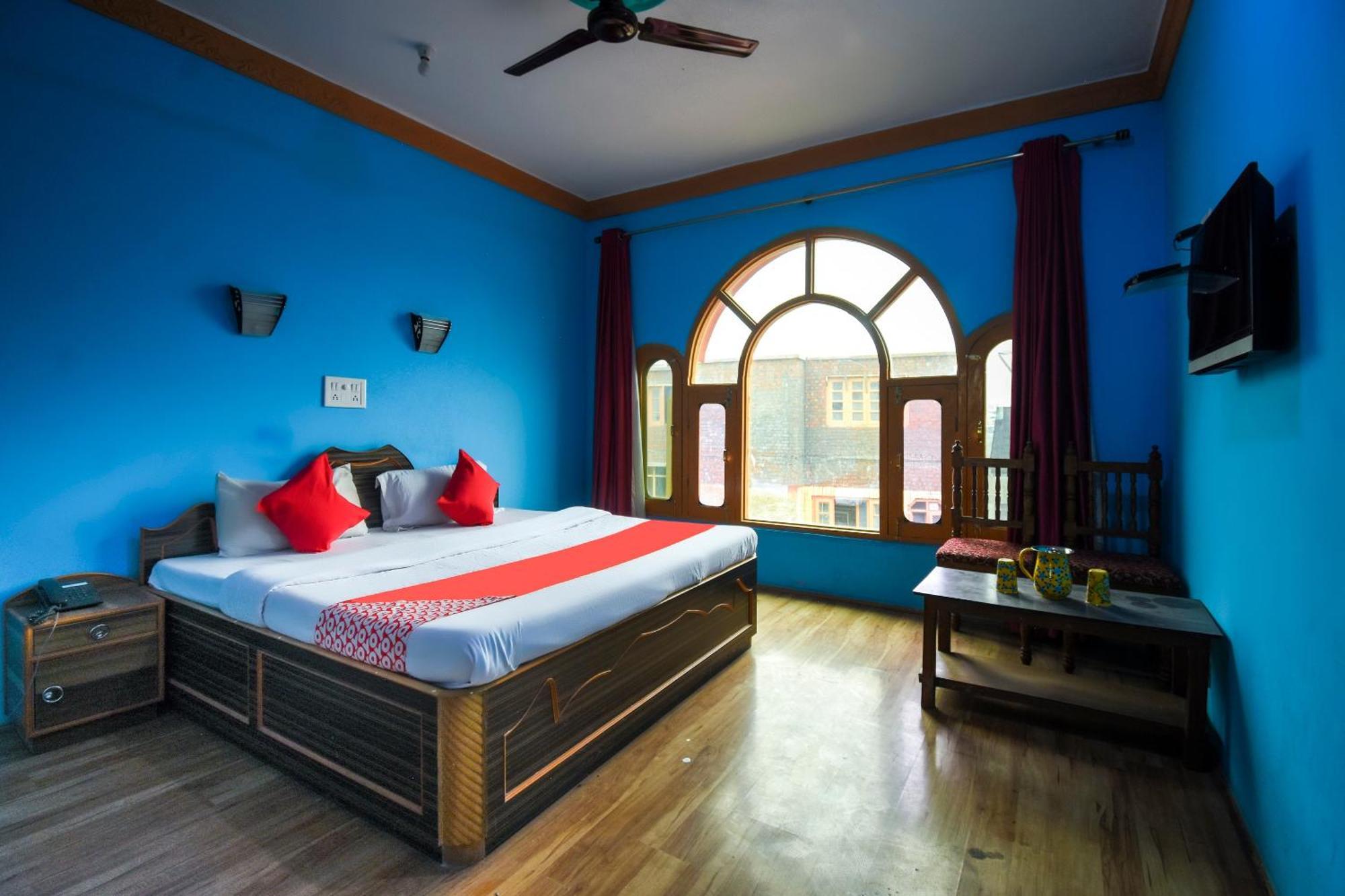 Oyo Hotel New Divine Kashmir Durgjan Экстерьер фото