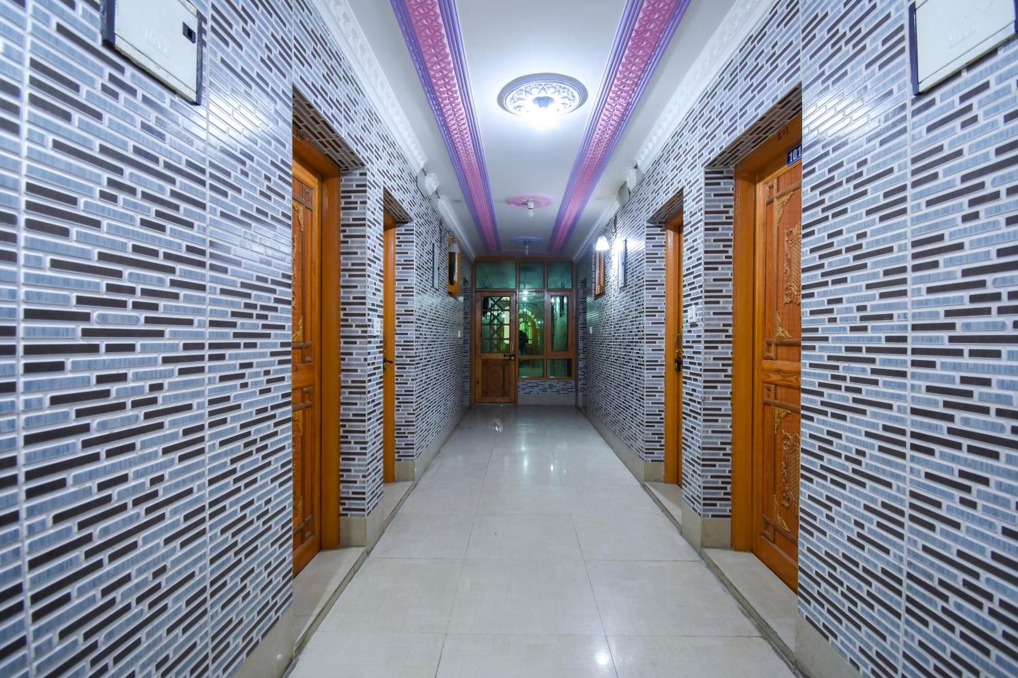 Oyo Hotel New Divine Kashmir Durgjan Экстерьер фото