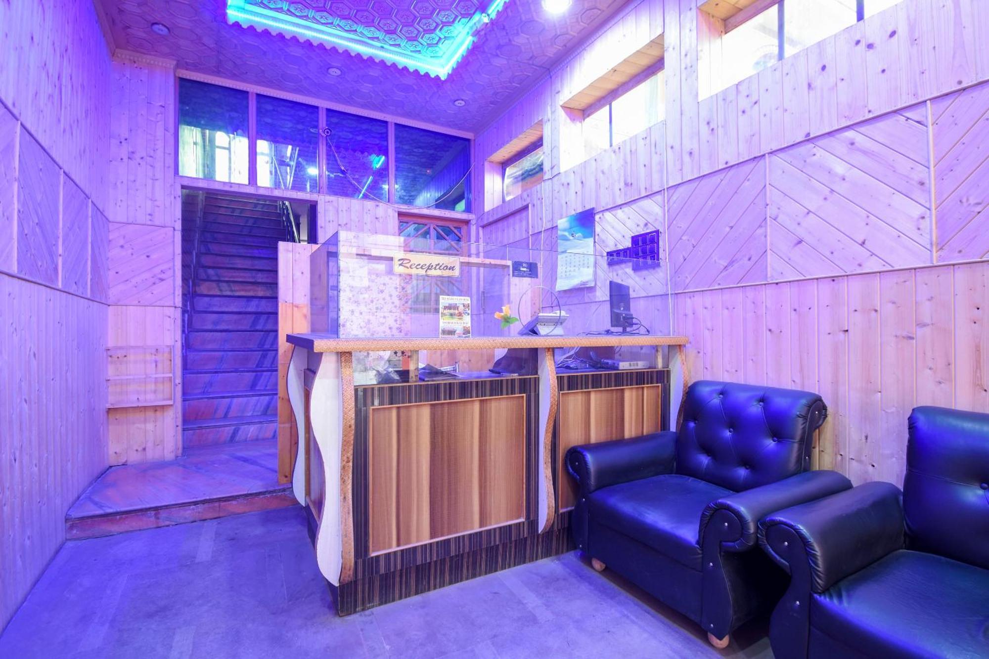 Oyo Hotel New Divine Kashmir Durgjan Экстерьер фото